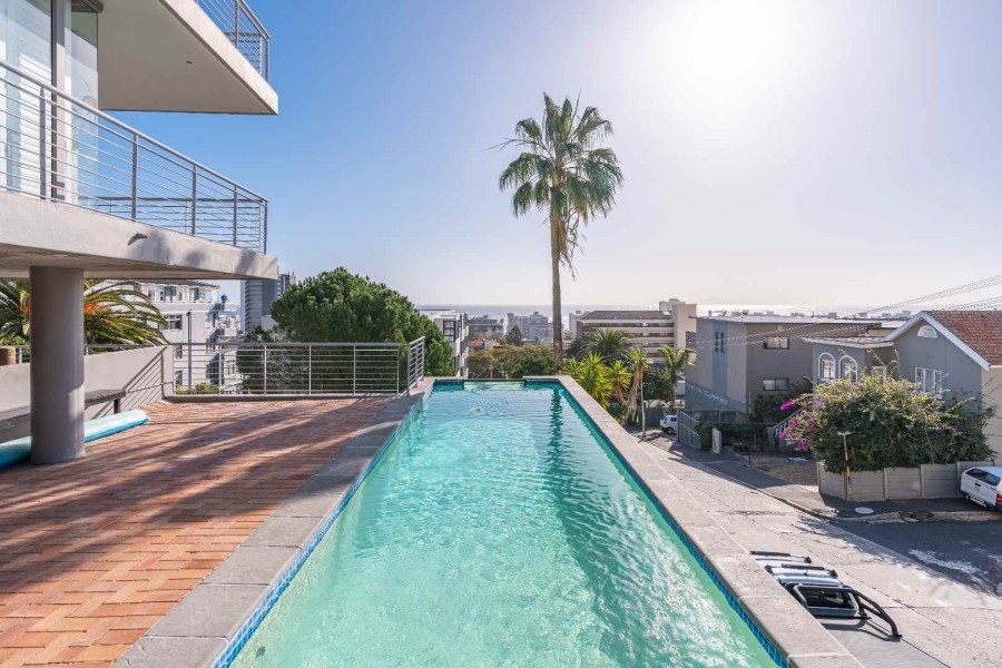 2 Bedroom Property for Sale in Sea Point Western Cape